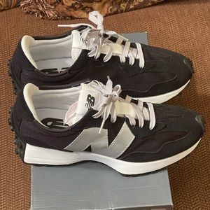 100% Auth New Balance 327 Lifestyle Low Sneakers